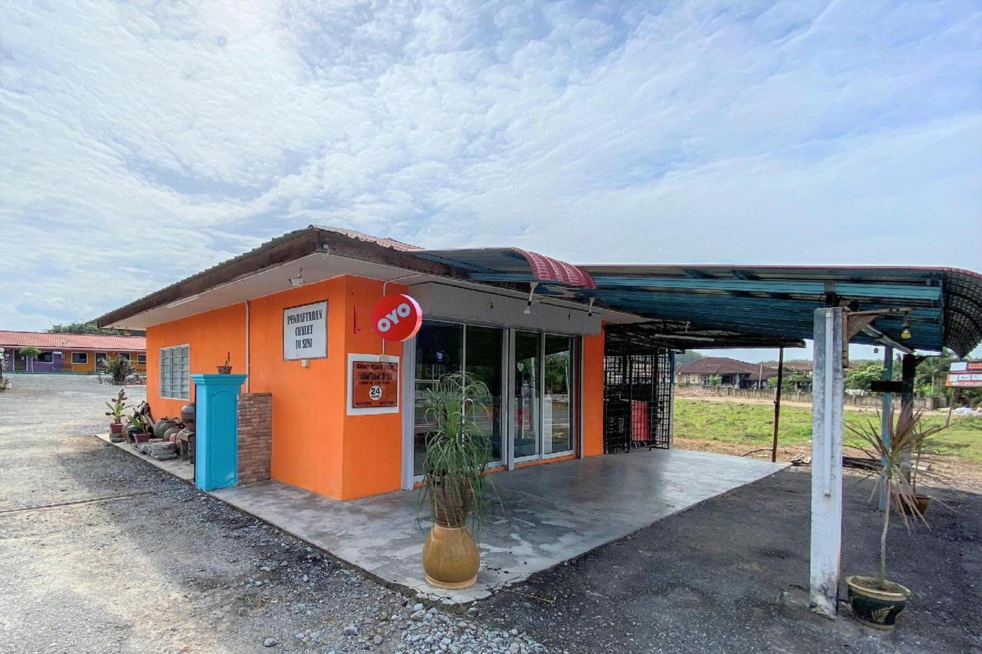 Capital O 90168 Serambi Pelangi Chalet Changlun Exteriör bild